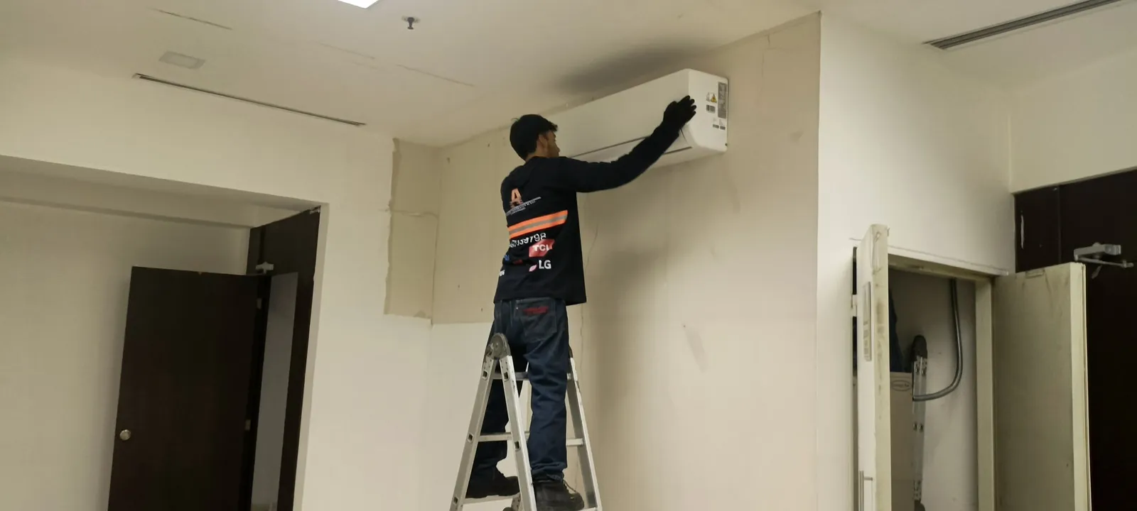 Instalación de un split en oficina
