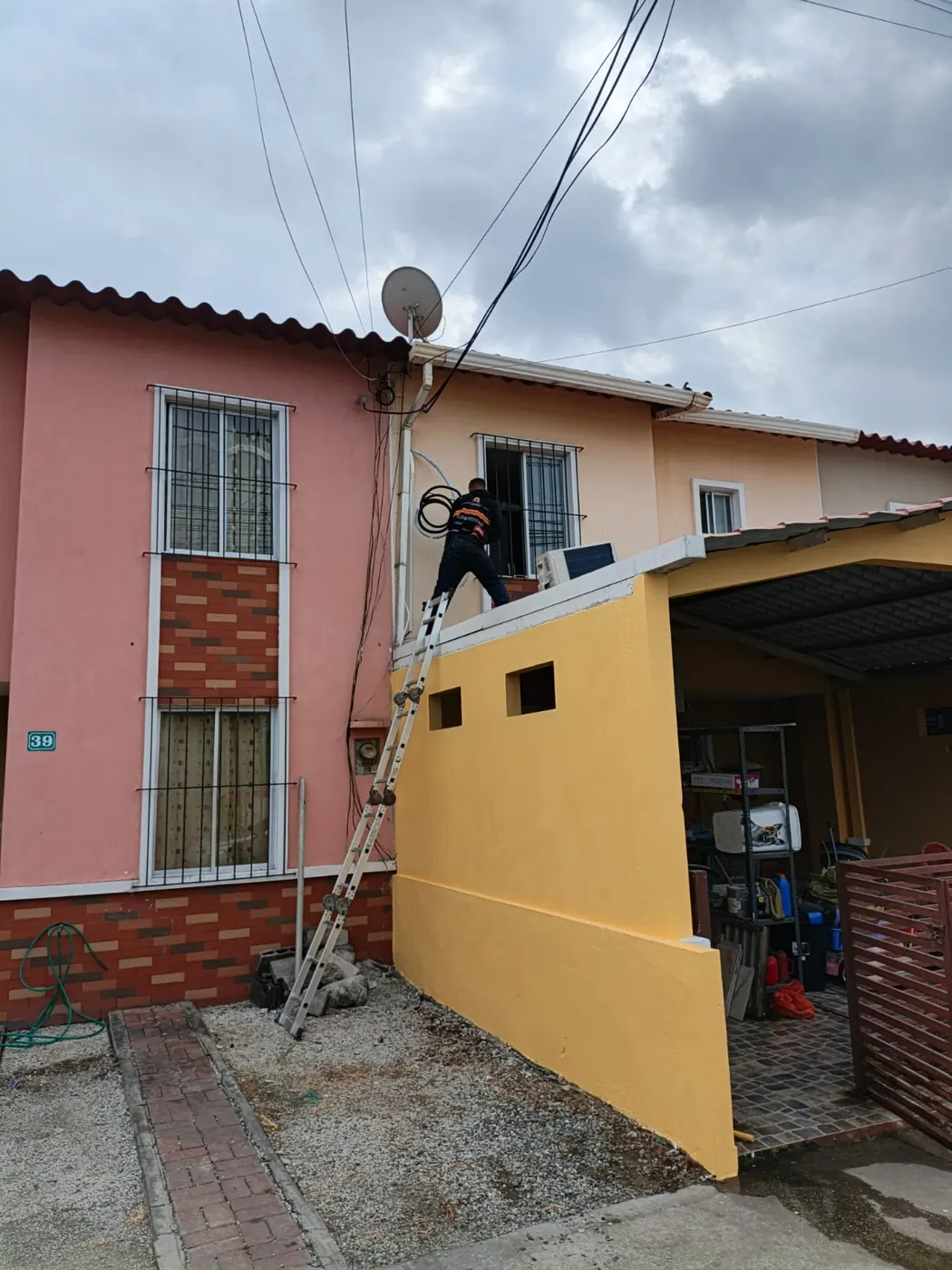Limpieza y mantenimiento de aire acondicionado residencial